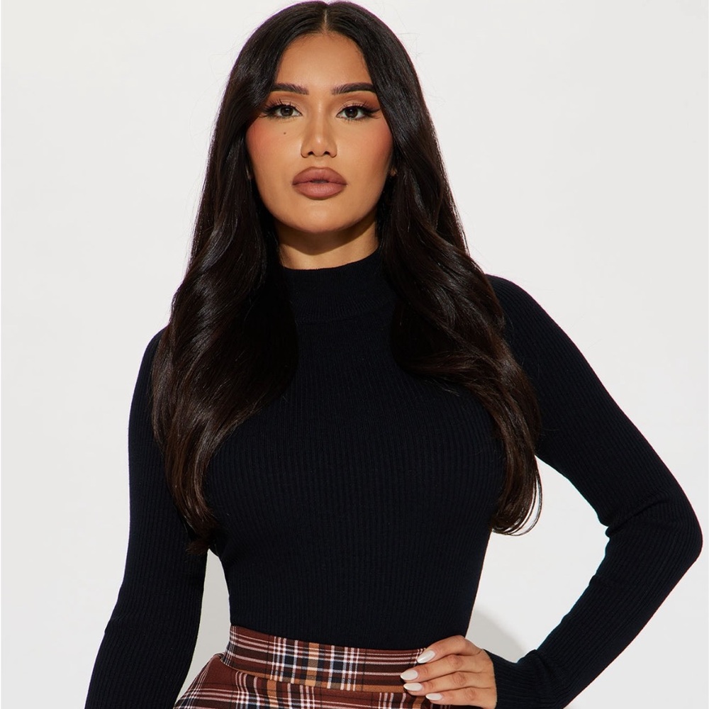 Black long sleeve shirt